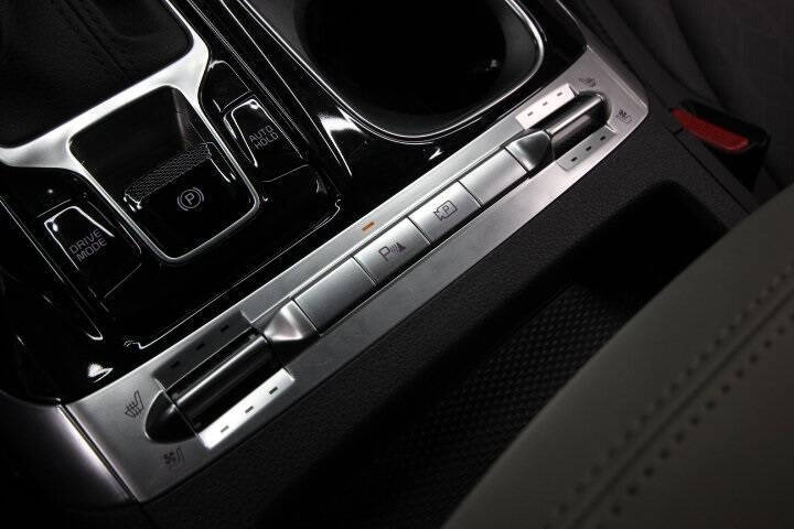 2022 Kia Carnival SX