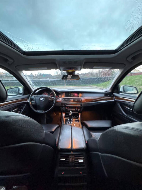 2013 BMW 5 Series 550i