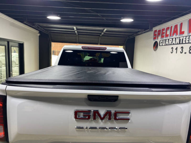 2024 GMC Sierra 1500 Elevation Standard