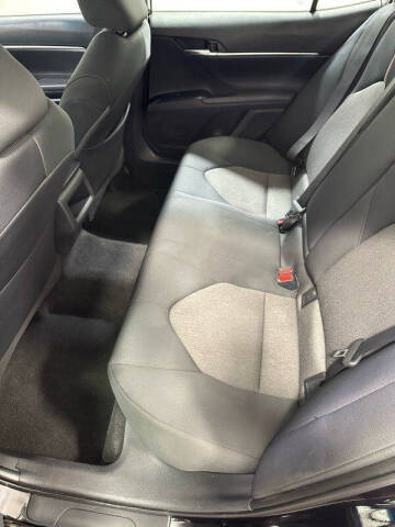 2018 Toyota Camry LE