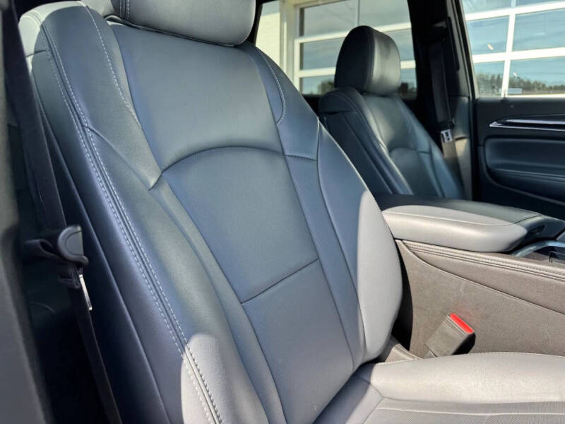 2022 Buick Enclave Essence