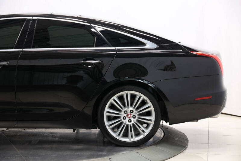 2011 Jaguar XJ Supercharged