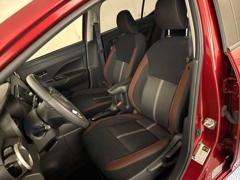 2023 Nissan Versa SR