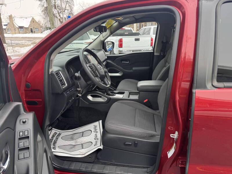 2022 Nissan Frontier SV