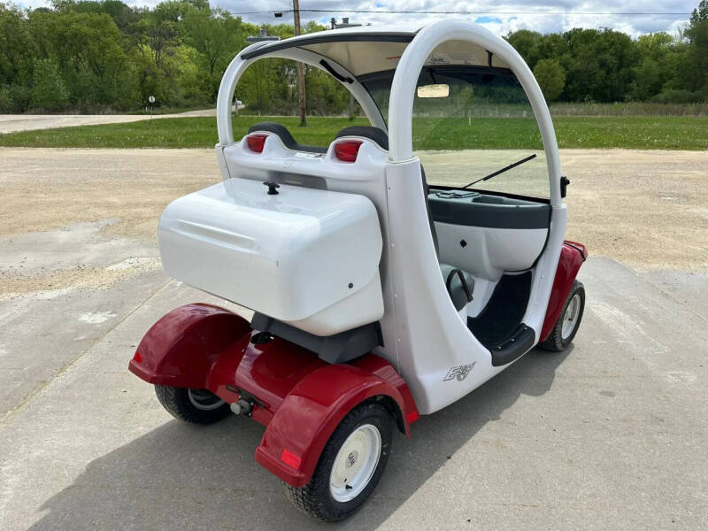 2000 GEM ELECTRIC GOLF CART