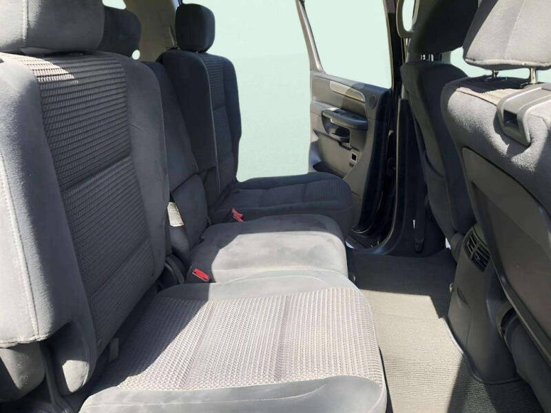 2008 Nissan Armada LE