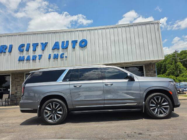 Gray 2022 Cadillac Escalade ESV Premium Luxury 4x4 Premium Luxury 4dr SUV 8