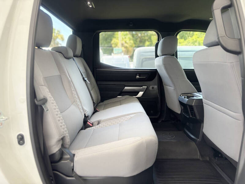 2025 Toyota Tundra SR5