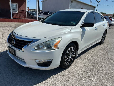 2013 Nissan Altima for sale at Decatur 107 S Hwy 287 in Decatur TX