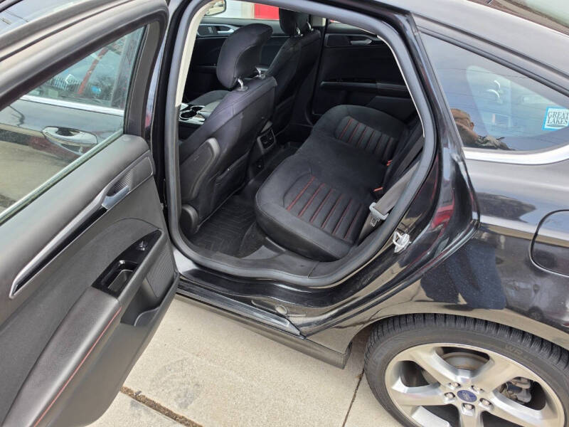 2015 Ford Fusion SE