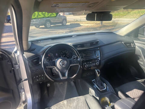 2020 Nissan Rogue SV