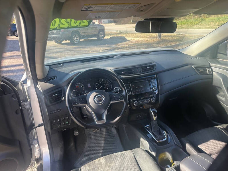 2020 Nissan Rogue SV