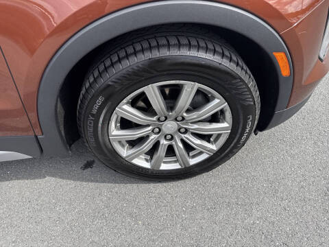2020 Cadillac XT4 Premium Luxury