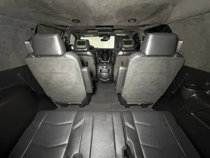 2017 Cadillac Escalade Platinum