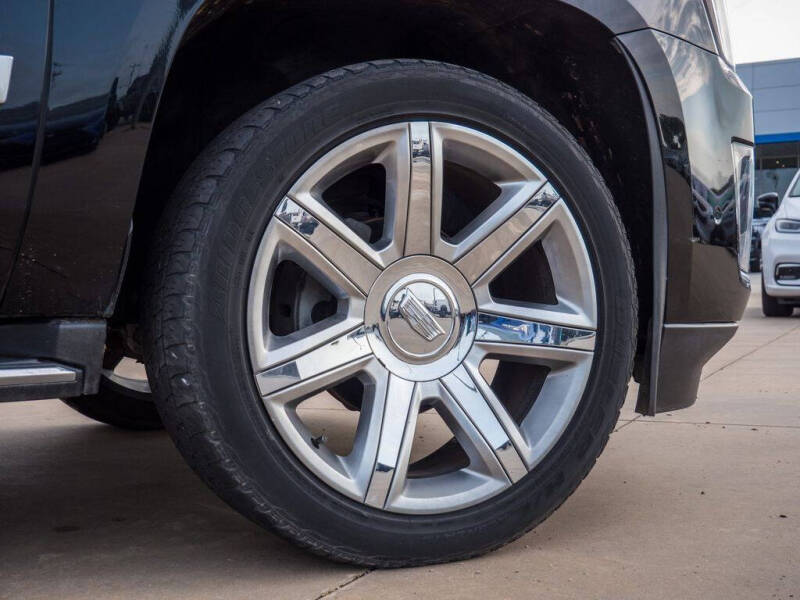 2018 Cadillac Escalade Luxury