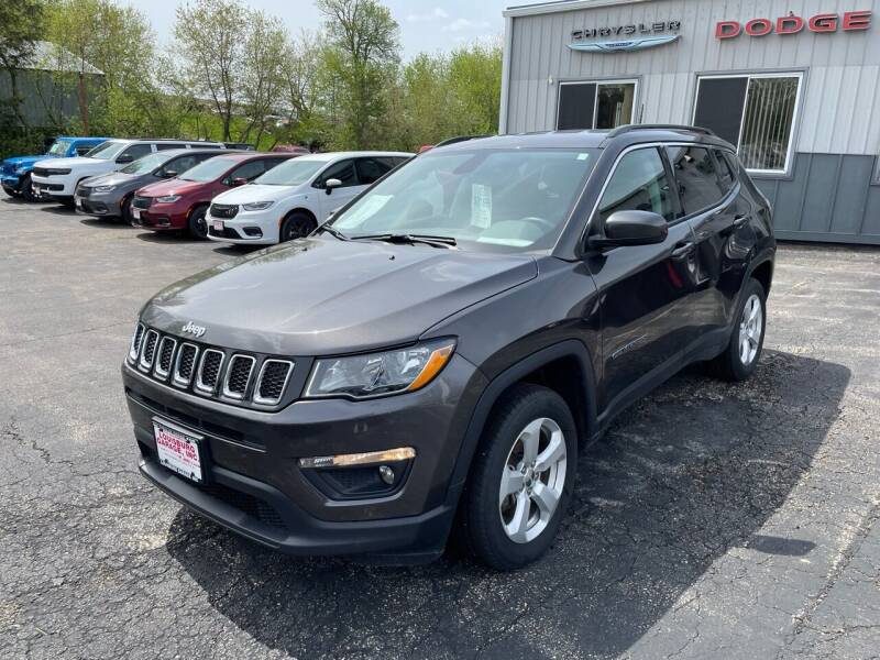 Used 2018 Jeep Compass Latitude with VIN 3C4NJDBB0JT366098 for sale in Cuba City, WI