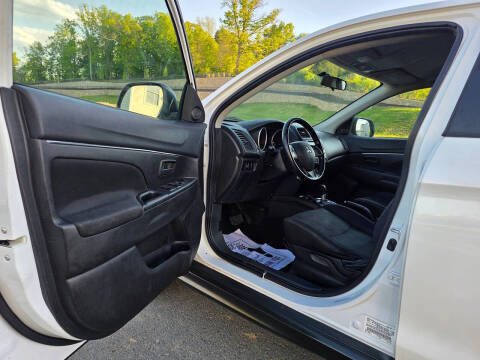2015 Mitsubishi Outlander Sport 2.4 ES