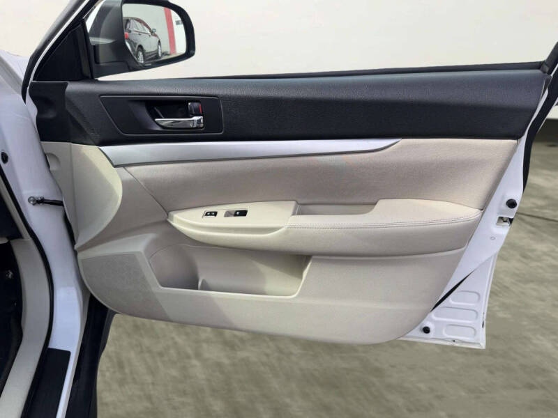 2014 Subaru Outback 2.5i Premium