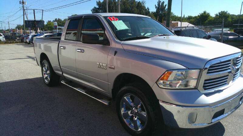 2016 RAM 1500 SLT