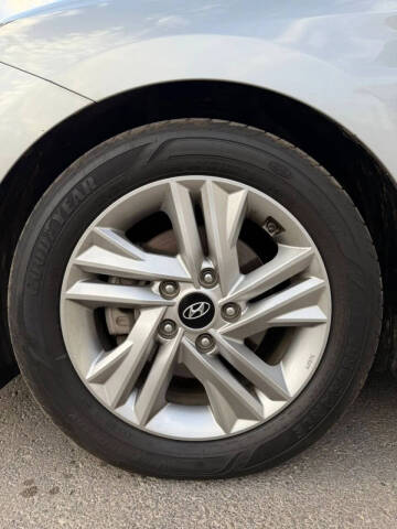 2020 Hyundai Elantra