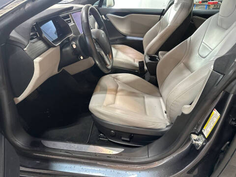 2015 Tesla Model S