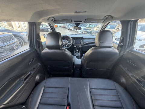 2020 Nissan Kicks SR