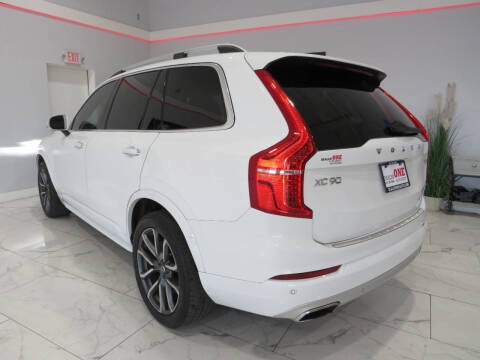 2019 Volvo XC90 T6 Momentum