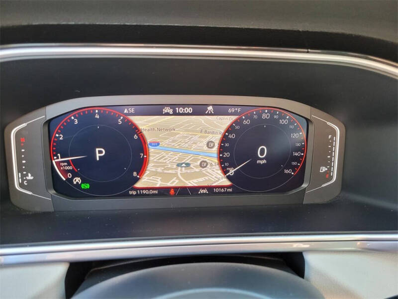 2025 Volkswagen Taos SEL 4Motion