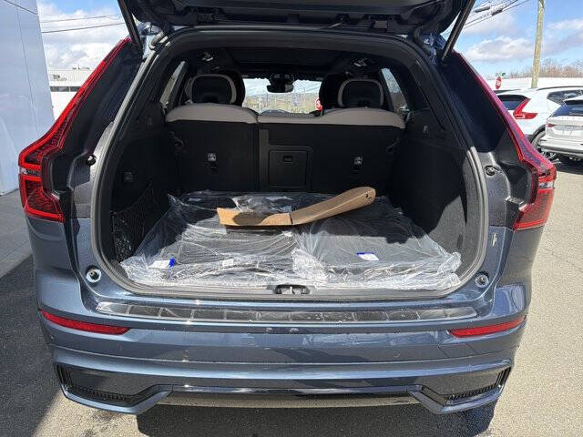 2026 Volvo XC60 T8 Plus
