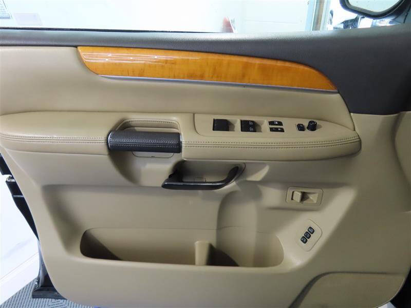 2013 Nissan Armada Platinum