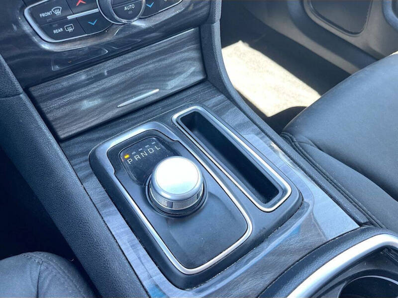 2020 Chrysler 300 Touring