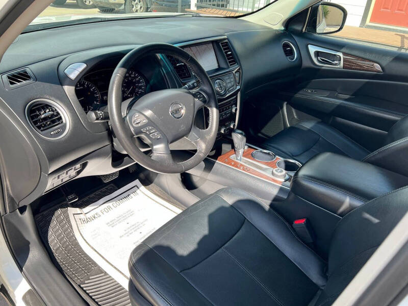 2013 Nissan Pathfinder Platinum
