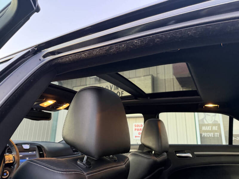 2012 Chrysler 300 S V8