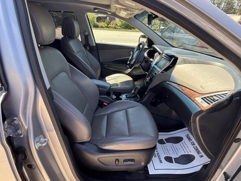 2017 Hyundai Santa Fe SE Ultimate