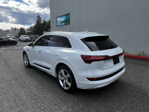 2019 Audi e-tron quattro Premium Plus