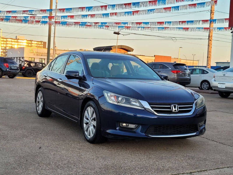 2013 Honda Accord EX photo 2