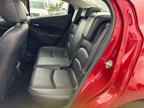 2020 Toyota Yaris XLE