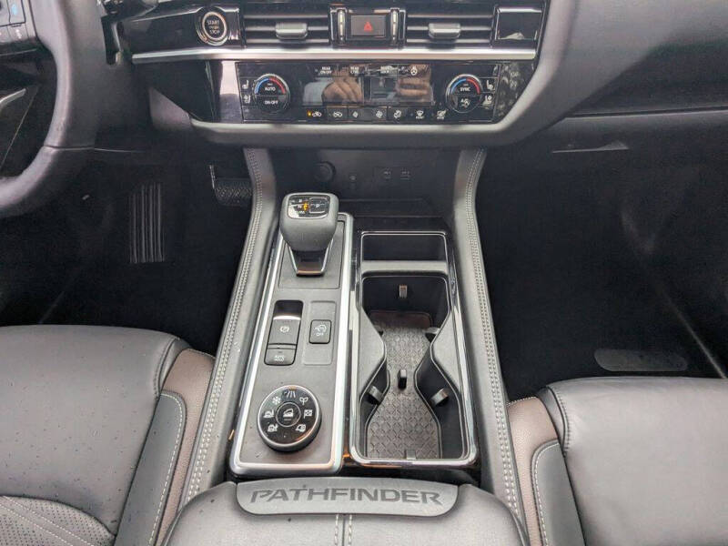 2022 Nissan Pathfinder Platinum