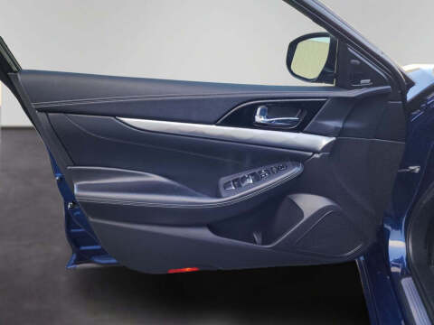 2023 Nissan Maxima