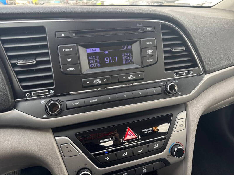 2017 Hyundai Elantra