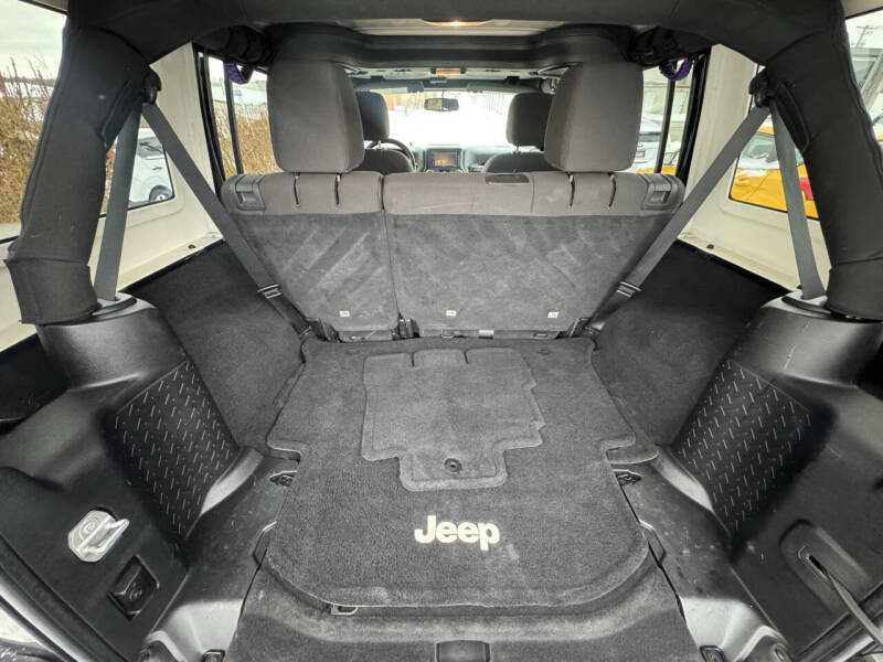 2016 Jeep Wrangler Unlimited Sport