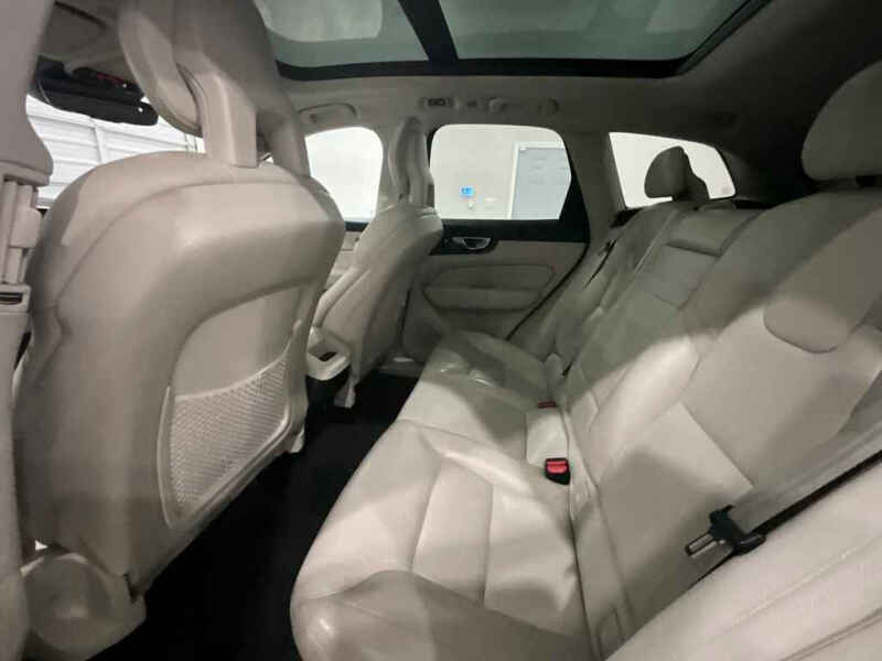 2018 Volvo XC60 T5 Momentum