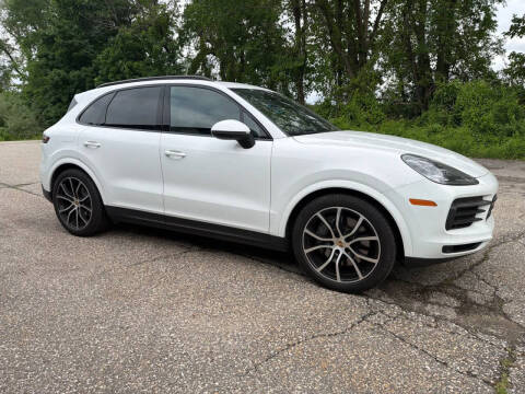 2023 Porsche Cayenne S