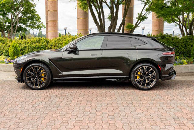 2023 Aston Martin DBX 48