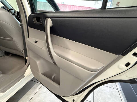 2010 Toyota Highlander SE