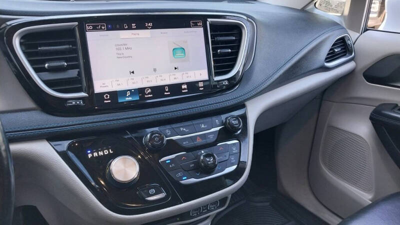 2021 Chrysler Pacifica Touring L