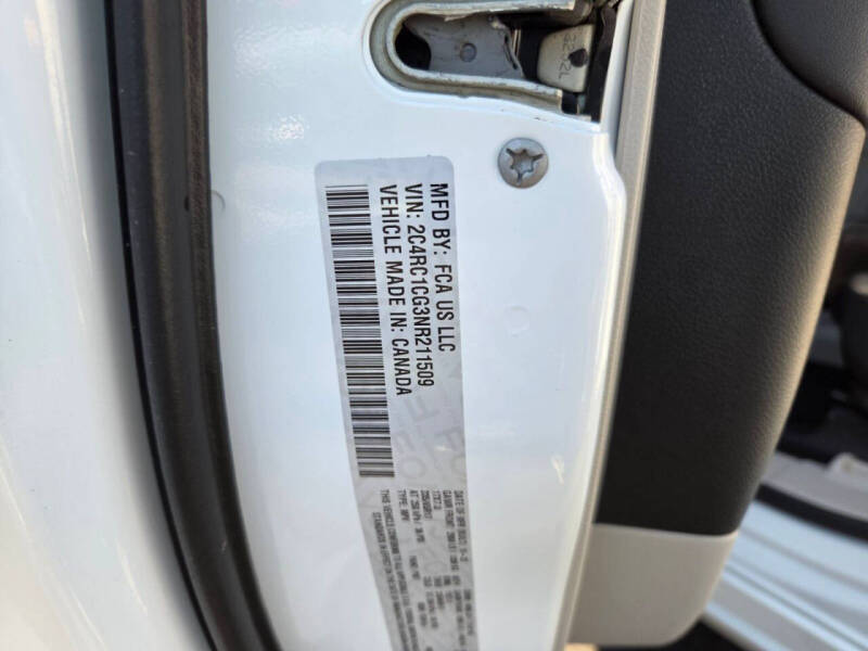 2022 Chrysler Voyager LX