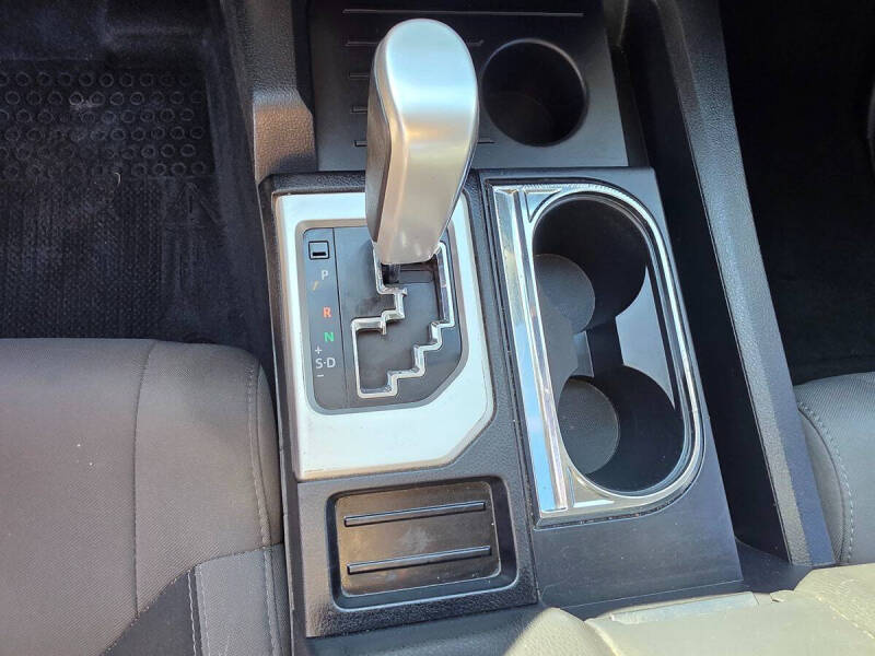 2017 Toyota Tundra SR5