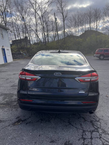 2020 Ford Fusion SE