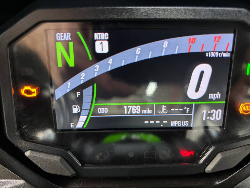 2024 Kawasaki Ninja 650 KRT